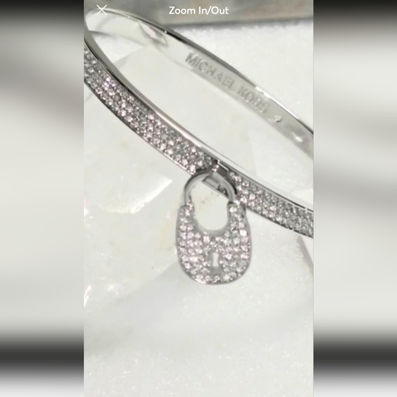 MICHAEL KORS 🔐 PADLOCK BRACELET PRISTINE CONDITION - Picture 4 of 9